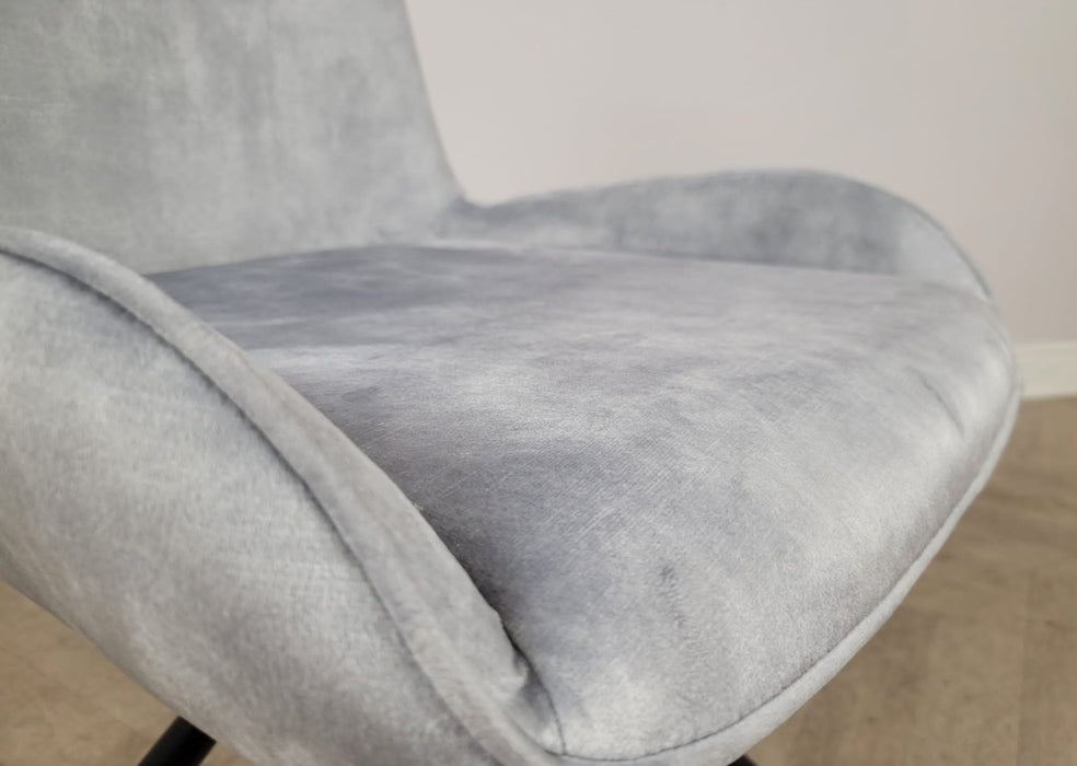 Modern Style York Light Grey Silver Velvet Dining Chairs Black Metal Leg