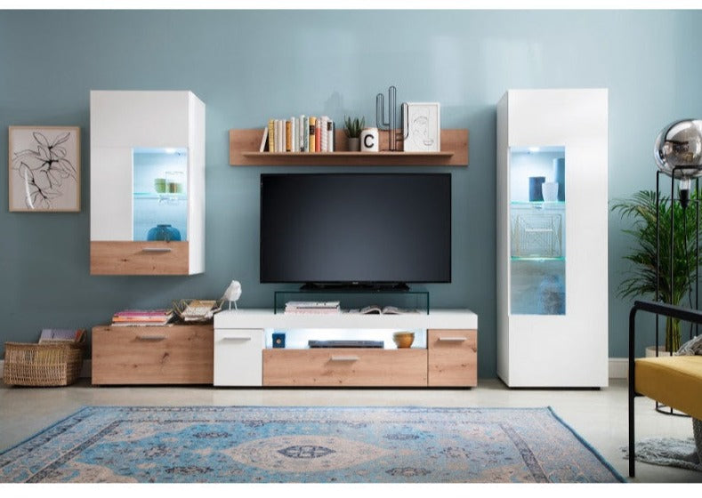 Bella entertainment shop unit