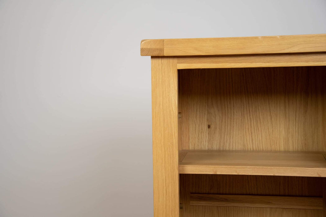 Short top skinny shelf